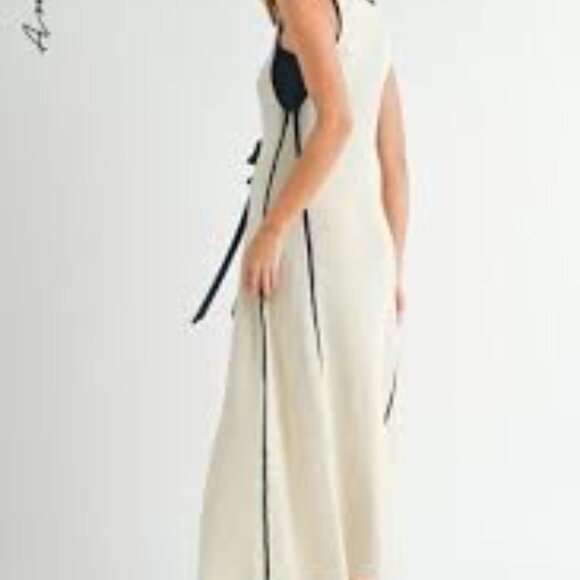 Benaar Knit V-Neck Maxi Dress with Contrast Dress in Cream/Black NWT Size M - Picture 11 of 11
